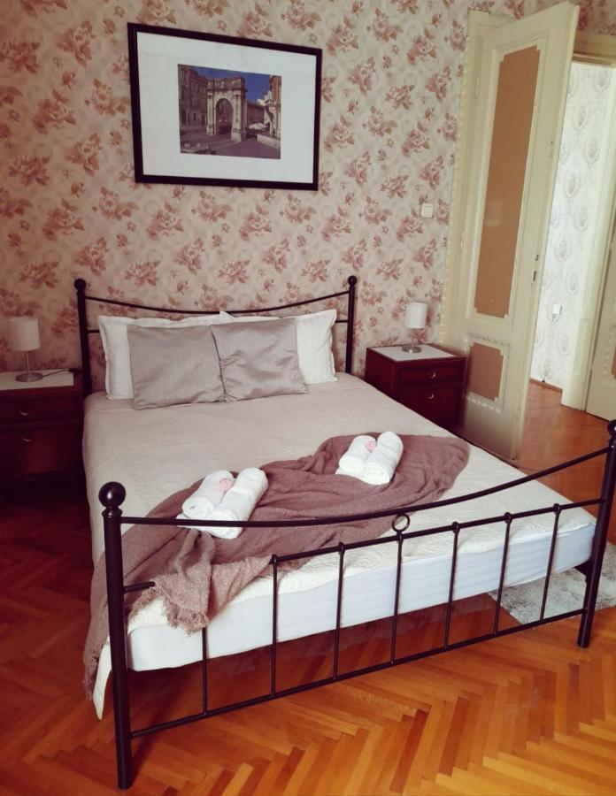 App Obrovac In The Centre - With Amazing Sea View! Apartment Пула Екстериор снимка