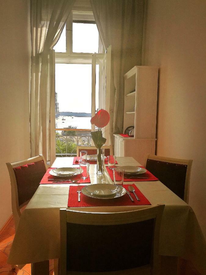 App Obrovac In The Centre - With Amazing Sea View! Apartment Пула Екстериор снимка