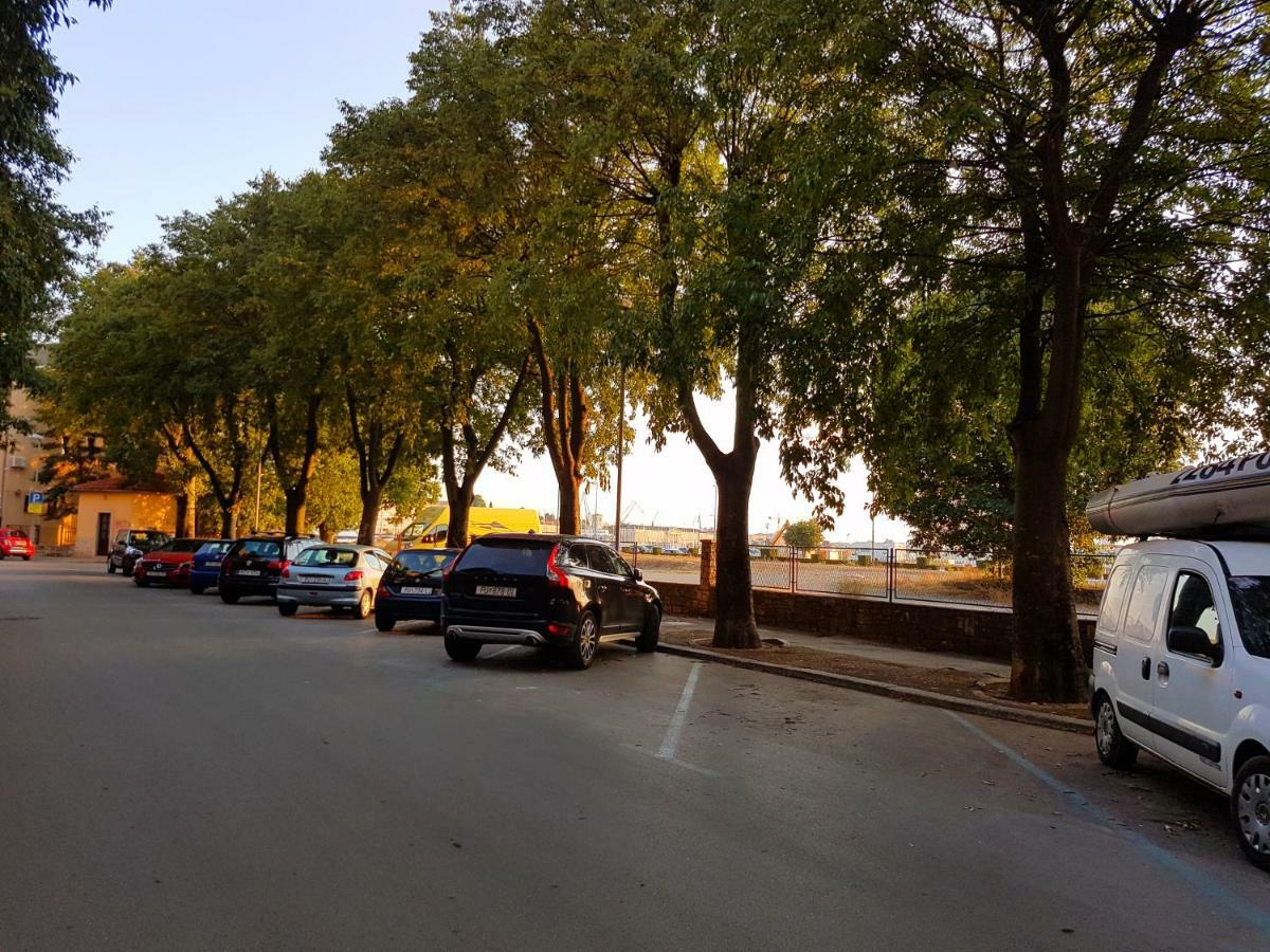 App Obrovac In The Centre - With Amazing Sea View! Apartment Пула Екстериор снимка