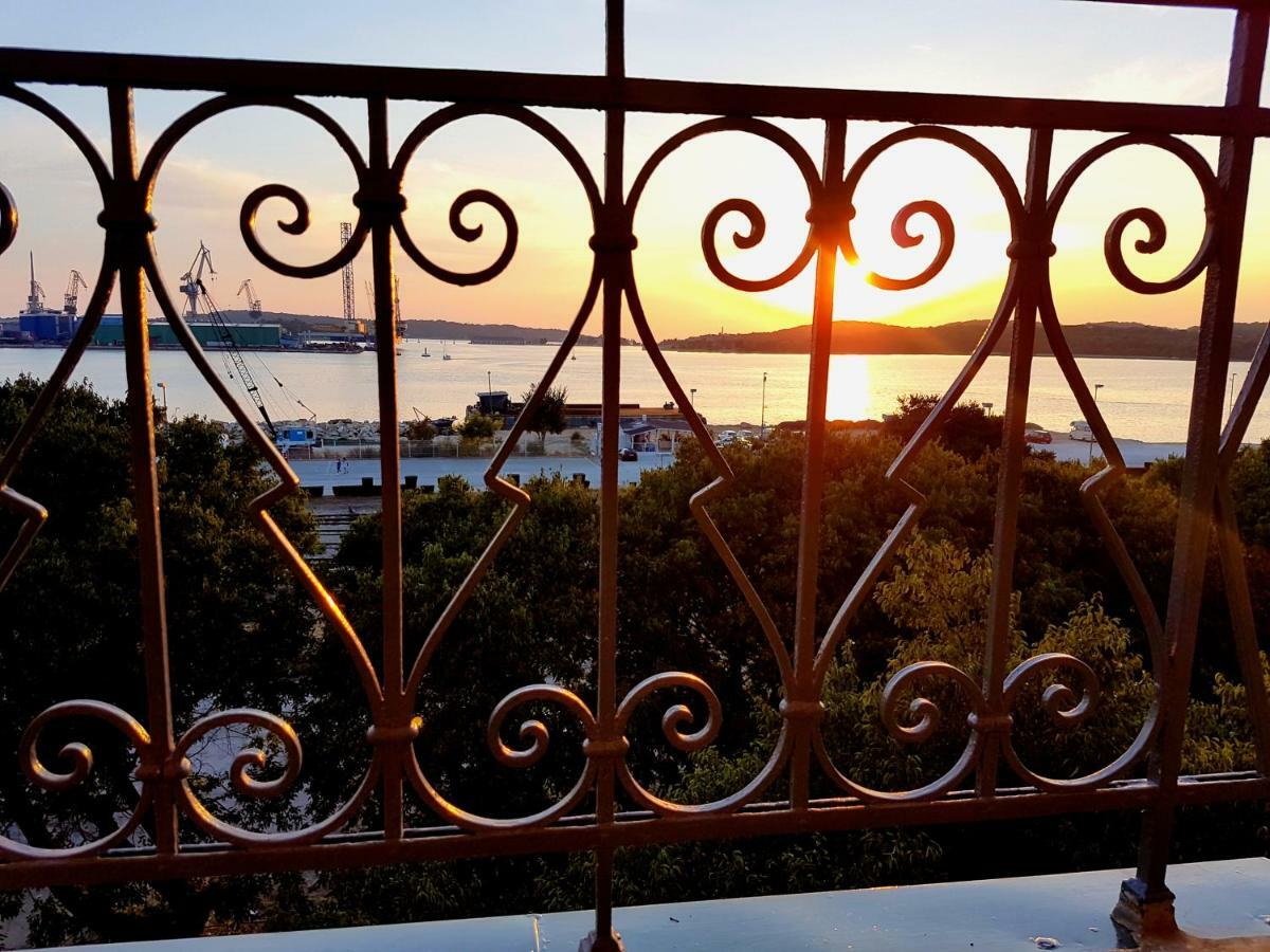 App Obrovac In The Centre - With Amazing Sea View! Apartment Пула Екстериор снимка